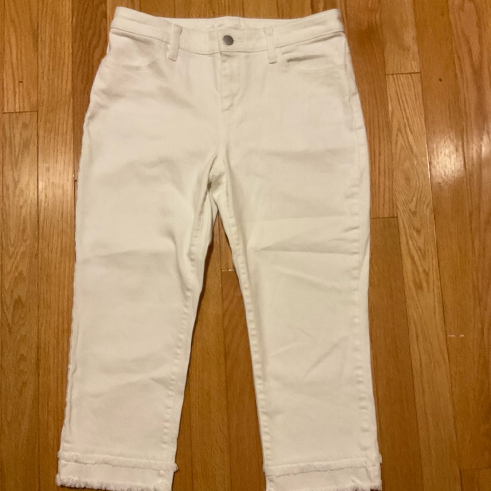 Chico’s White Cropped Jeans NWOT
